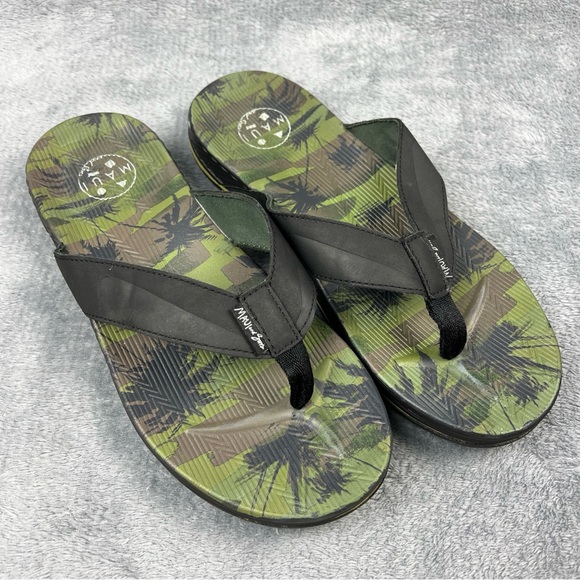 Maui and Sons Men's Size 10 Flip Flops Hawaiian Palm Tree Print Green Black - Picture 1 of 10